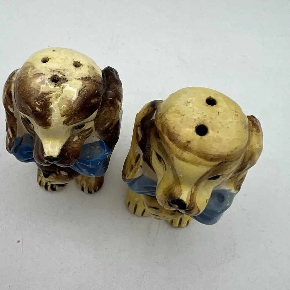 Vintage Kitsch Sitting Puppy Dogs Blue Bows Salt Pepper Shakes 3